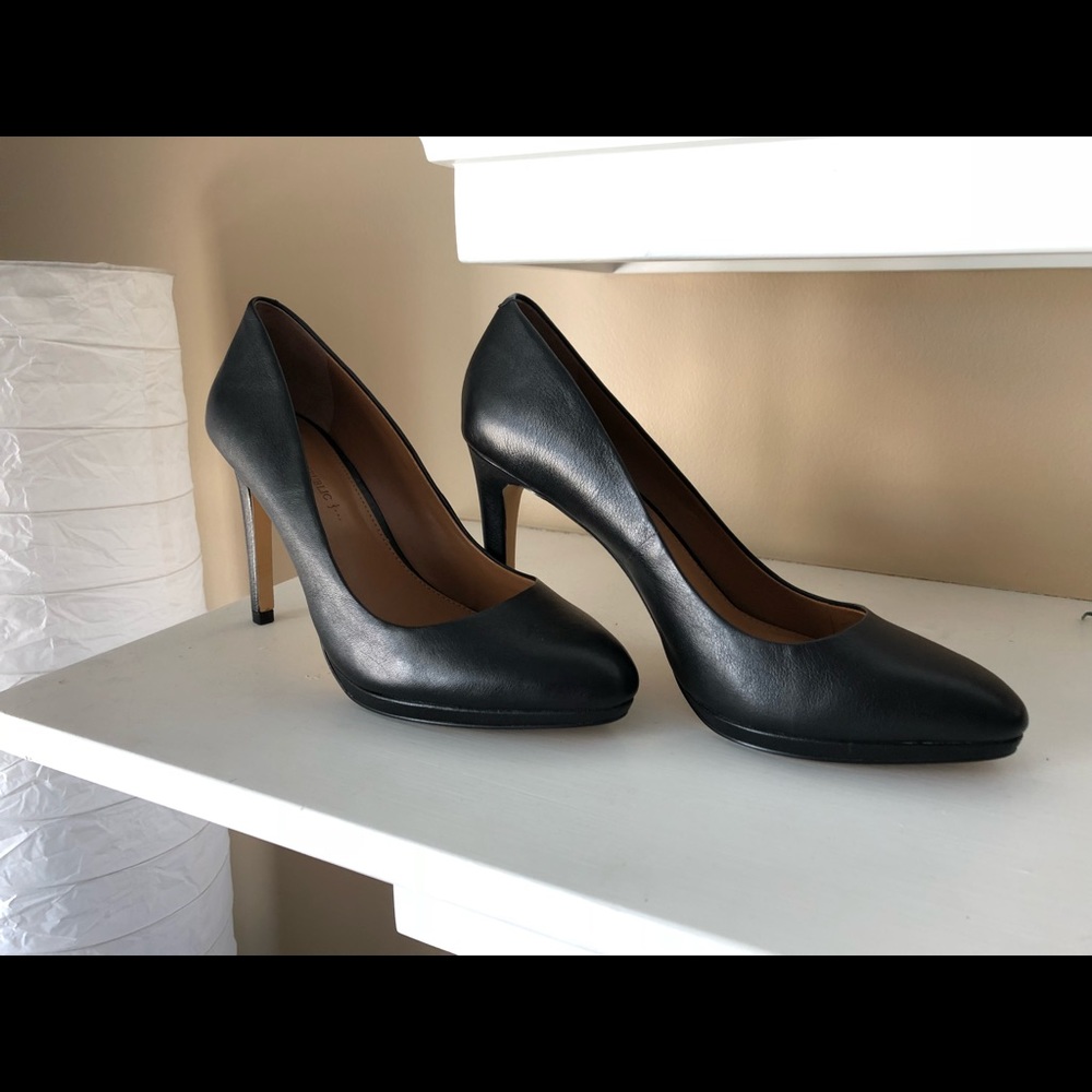 Brand new! Banana Republic heels 👠